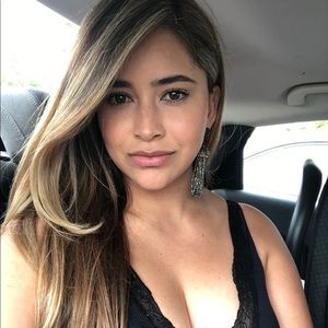 Meet your Posher, Leticia